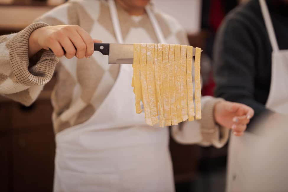Image N°19 de Rome : Cours de cuisine de pâtes fettuccine dans le centre ville de Rome activité à Rome, publiée par le prestataire