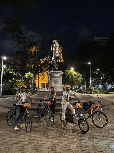 imagem n.7 de Medellín: Anda de E-Bike como um local com lanche incluído atividade em Medellín, carregada pelo fornecedor