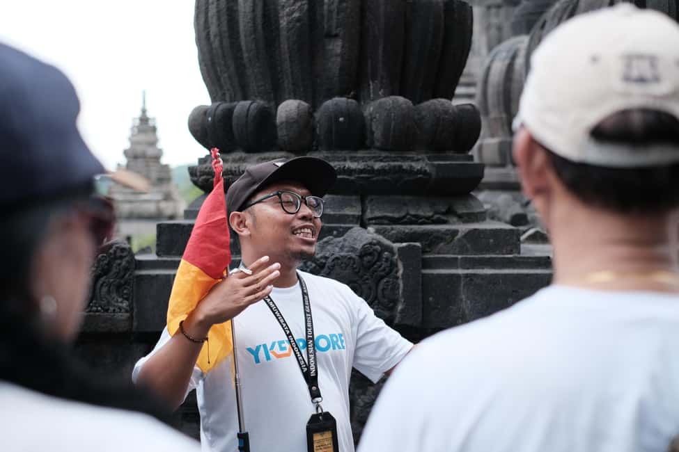 image n.4 of Yogyakarta: Borobudur Climb-up and Prambanan Guide Tour activity in Kota Magelang, uploaded by supplier