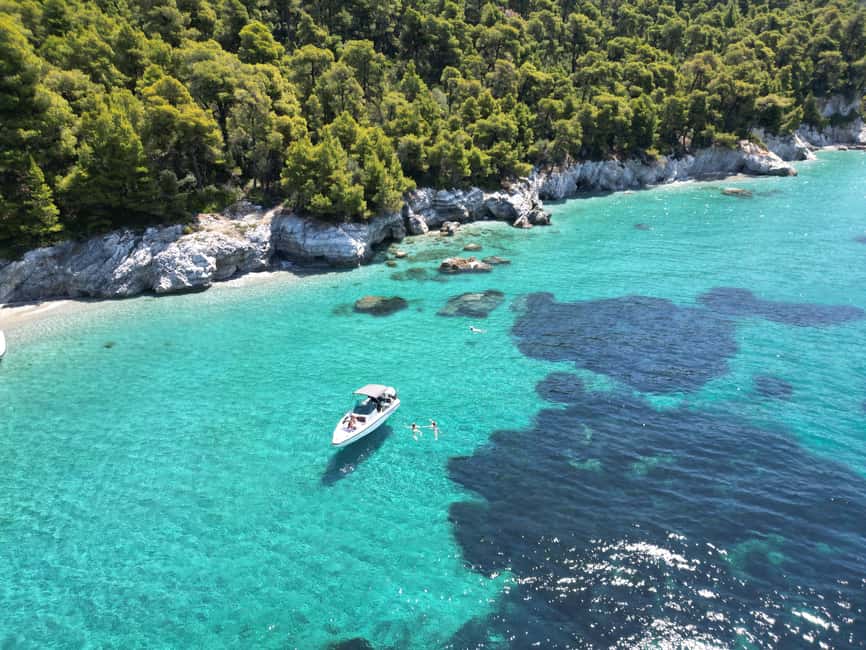 imagen n.º 15 de Skiathos: Crucero privado en lancha rápida por la isla de Skopelos actividad en Tesalia, subida por el proveedor