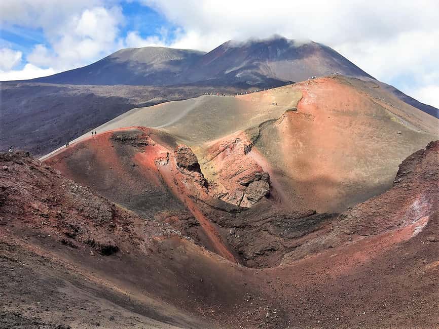 afbeelding n.17 van De Etna: Trek naar 3000m met kabelbaan en jeep activiteit in Catania, geüpload door aanbieder