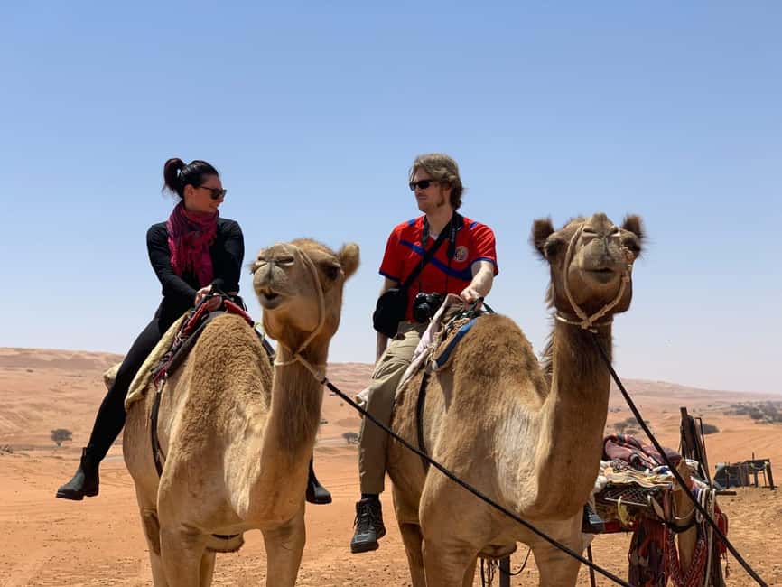 Immagine nº 11 di Da Muscat: Tour guidato di una notte nel campo del deserto attività a Regione al-Sharqiyya, caricata dal fornitore