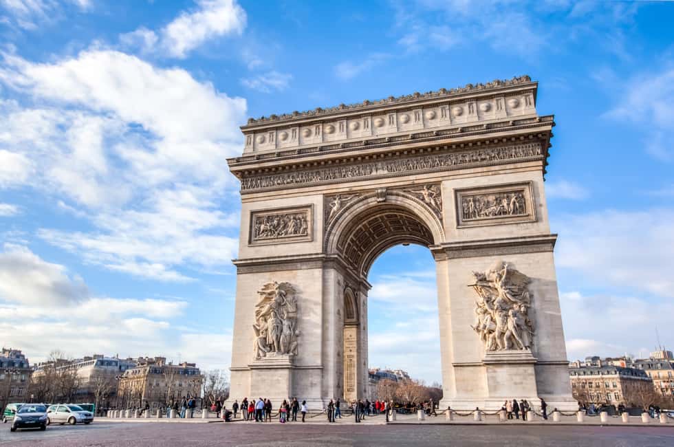 Image N°7 de Visite en voiture privée de la vieille ville de Paris et de ses principales attractions activité à Paris, publiée par le prestataire