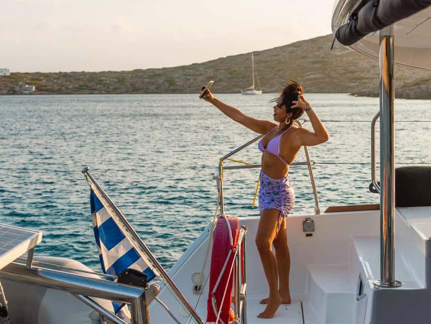 Immagine nº 13 di Rethymno: Crociera in catamarano al tramonto con vino e snack attività a Rethymno, caricata dal fornitore