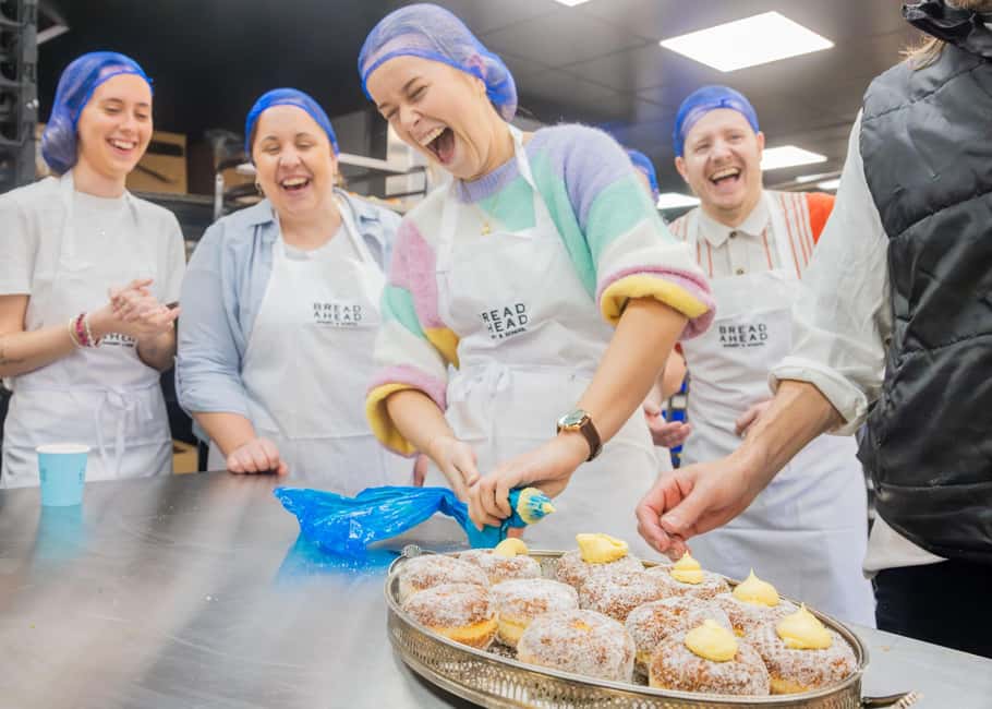 Bild Nr. 3 von London: Exklusive Borough Market Foodtour & Backkurs Aktivität in London, hochgeladen vom Anbieter
