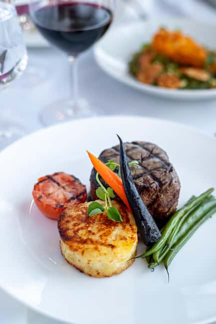 image n.13 of Niagara Falls, Canada: Dining Experience at The Watermark activity in Niagara Falls, Ontario, uploaded by supplier