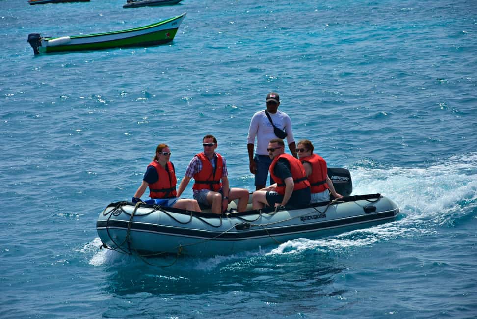 imagem n.7 de Sal, Cabo Verde: Meio dia no veleiro Cuba Libre atividade em Santa Maria, Cabo Verde, carregada pelo fornecedor