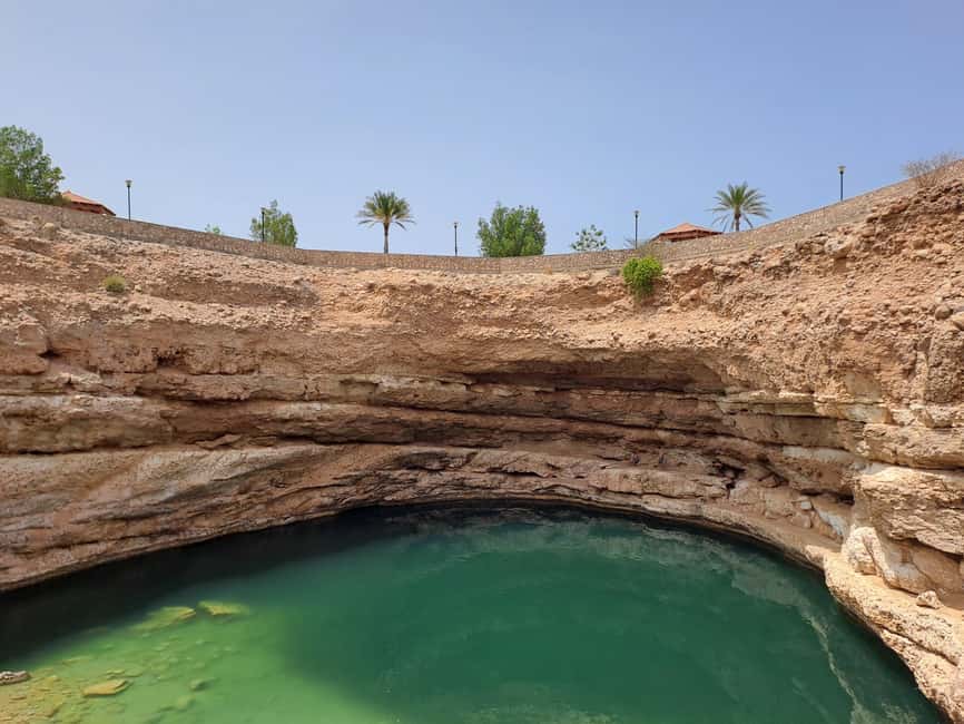 Immagine nº 15 di Da Muscat: Tour guidato di una notte nel campo del deserto attività a Regione al-Sharqiyya, caricata dal fornitore