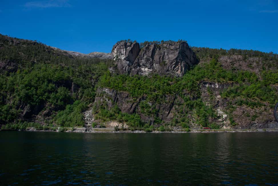 Bild Nr. 6 von Bergen: Mostraumen-Fjordkreuzfahrt mit lokalem Guide Aktivität in Modalen, hochgeladen vom Anbieter