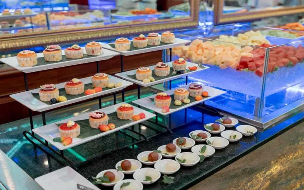 image n.9 of Pattaya: All Star Dinner Cruise, Cabaret Show & Beer Buffet activity in Pattaya, uploaded by supplier