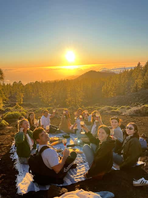 image n.10 of Tenerife: Teide Sunset Adventure with Picnic & Stargazing activity in Santa Cruz de Tenerife, uploaded by supplier