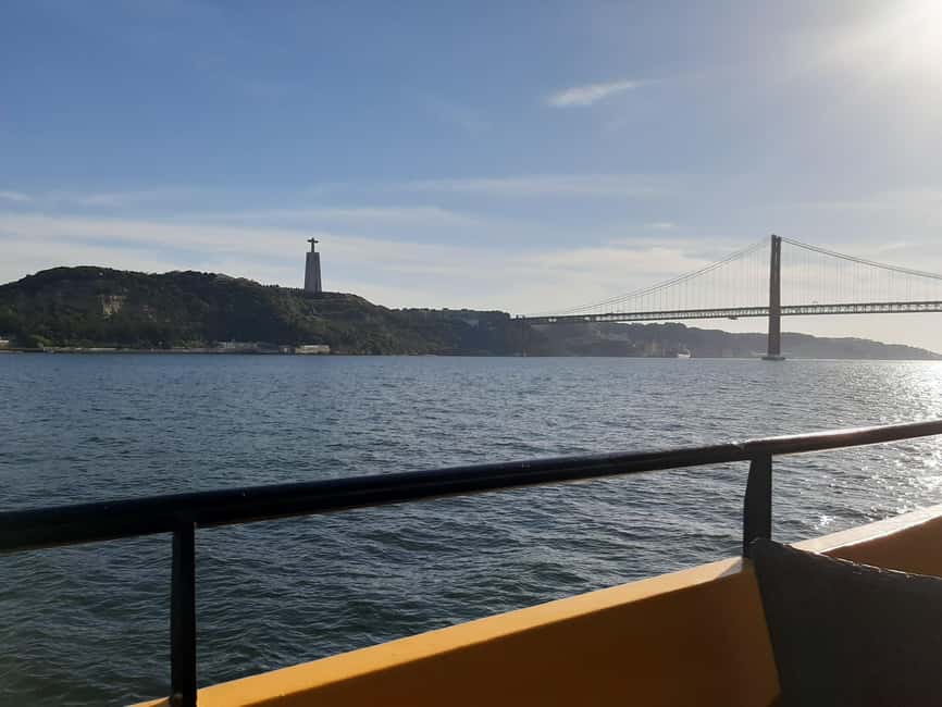 imagem n.26 de Lisboa: Passeio de Barco Amarelo no Rio Tejo atividade em Lisboa, carregada pelo fornecedor