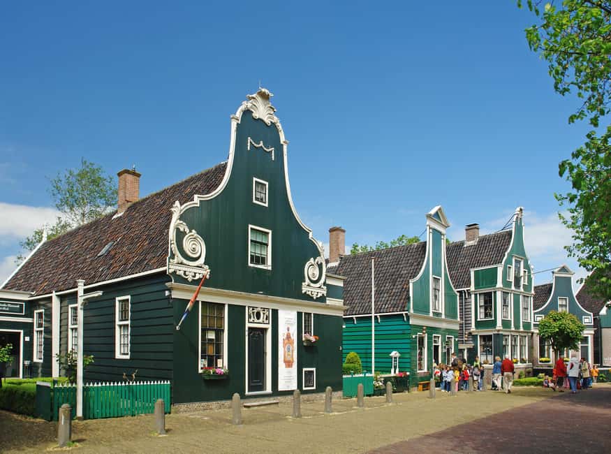 imagem n.2 de Amesterdão: Visita guiada aos moinhos de vento de Zaanse Schans e Volendam atividade em Zaandam, carregada pelo fornecedor