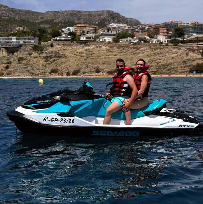 imagen n.º 2 de Altea: Excursión en moto de agua sin licencia 60 minutos actividad en Altea, subida por el proveedor