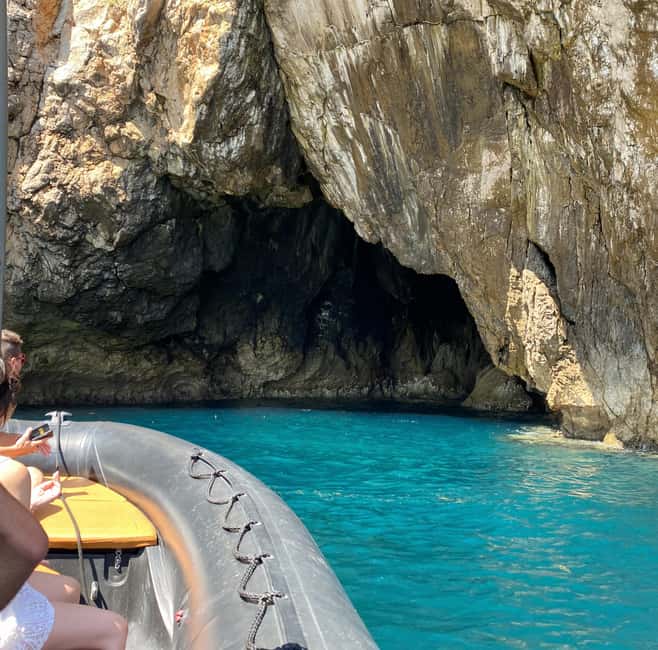 imagem n.9 de Sesimbra: Praias e Grutas Secretas atividade em Distrito de Lisboa, carregada pelo fornecedor