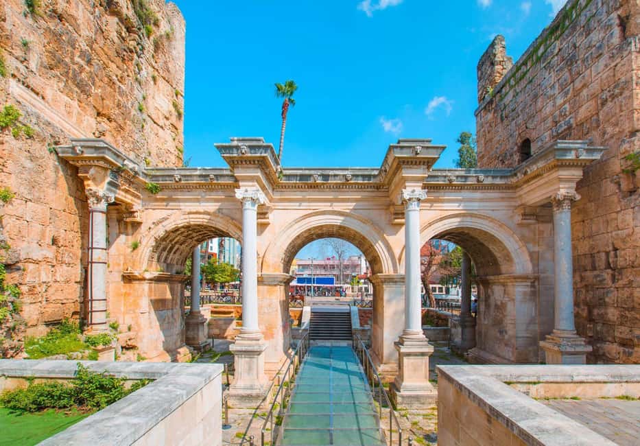 Muratpaşa içindeki Antalya: Düden Şelaleleri, Eski Şehir ve öğle yemeği dahil tekne turu etkinliğinin tedarikçi tarafından yüklenen 4 no'lu görseli