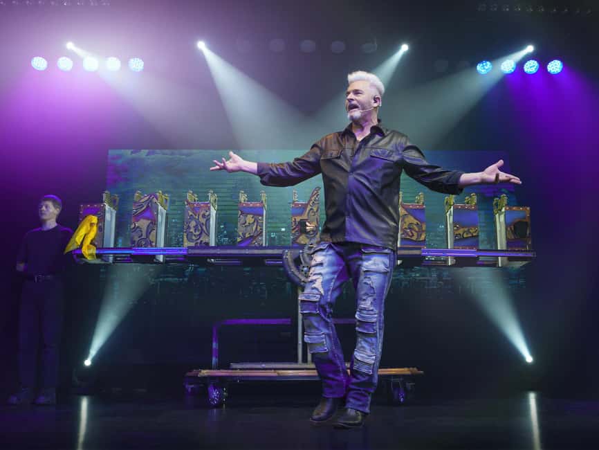 image n.5 of Niagara Falls, Canada: Wild Magic Show Ticket activity in Niagara Falls, Ontario, uploaded by supplier