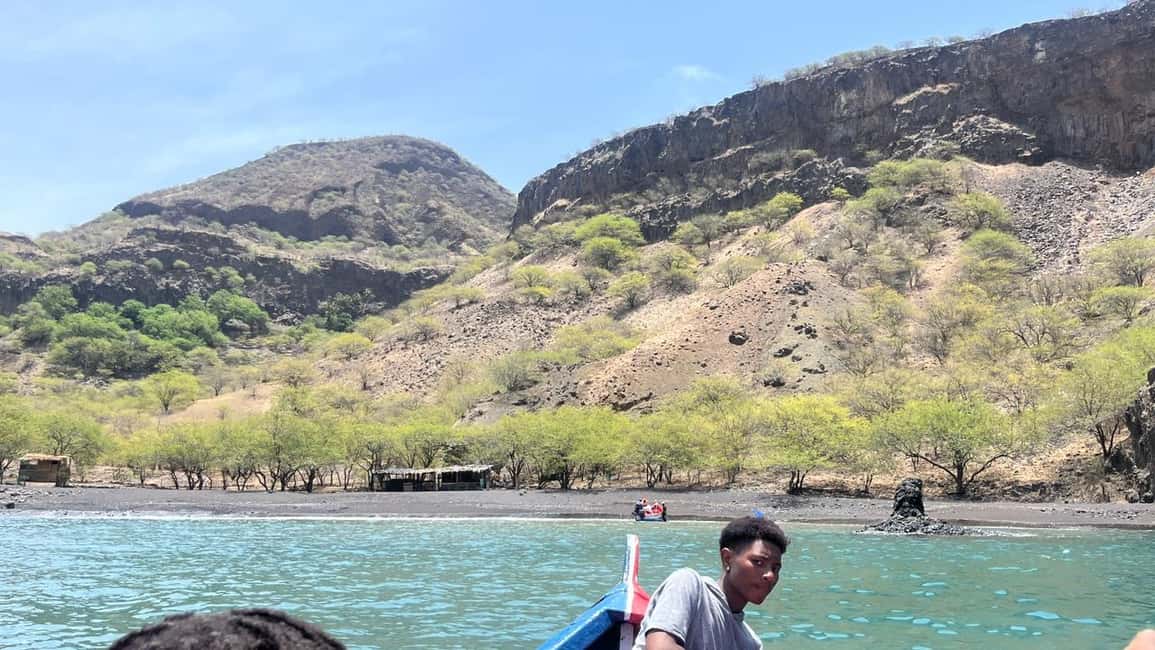 imagem n.23 de Passeio de barco para a caverna de Águas Belas + churrasco atividade em Assomada, carregada pelo fornecedor