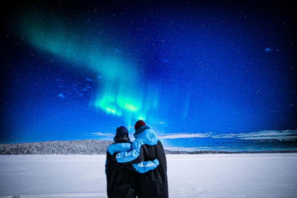 image n.4 of Saariselkä,Kakslauttanen: Aurora Hunting & Photography Tour. activity in Saariselkä, uploaded by supplier