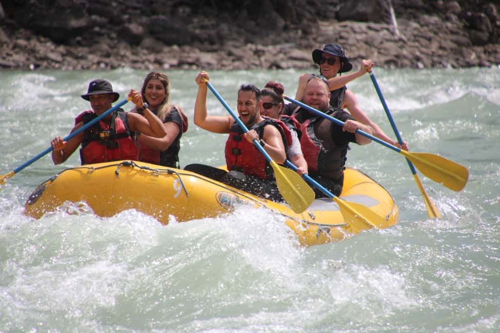 imagem n.9 de Parque Nacional de Jasper: Rafting de 2 horas em águas brancas atividade em Colúmbia Britânica, carregada pelo fornecedor