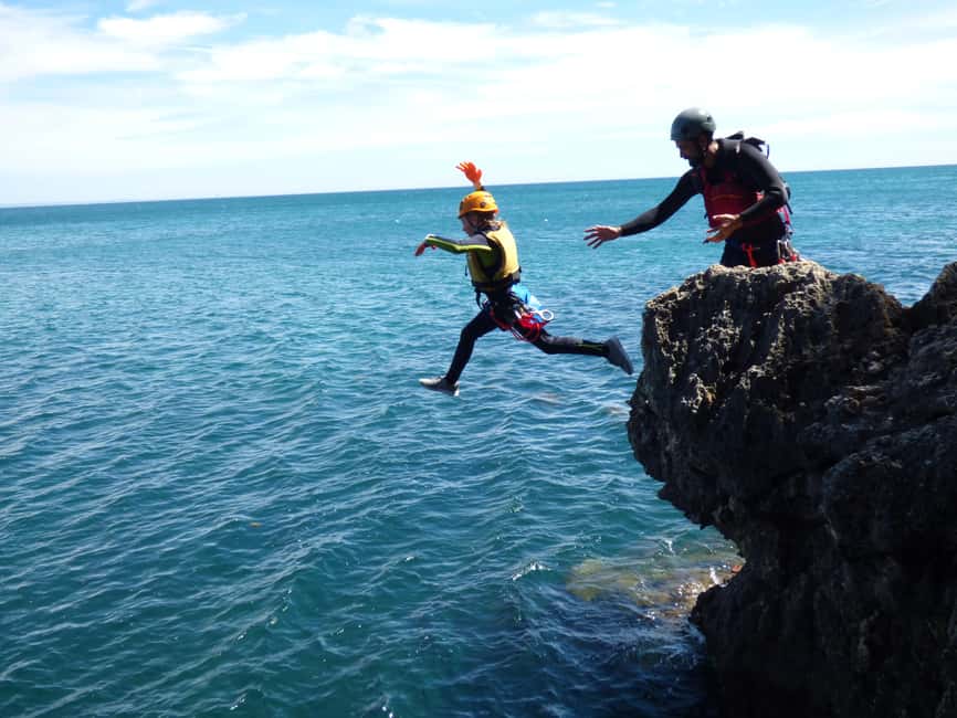 image n.19 of Portinho da Arrábida: Coasteering Boat Tour activity in Lisbon District, uploaded by supplier