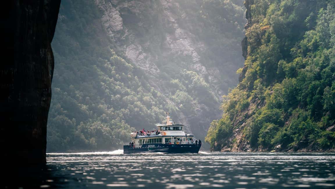 Bild Nr. 1 von Geiranger: Bootsfahrt zu den Fjorden und Wasserfällen Aktivität in Møre og Romsdal, hochgeladen vom Anbieter