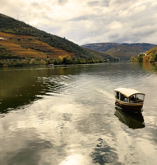 image n.15 of DOURO VALLEY: Premium Wine Tour, Winery Lunch & Private Boat activity in Peso da Régua, uploaded by supplier