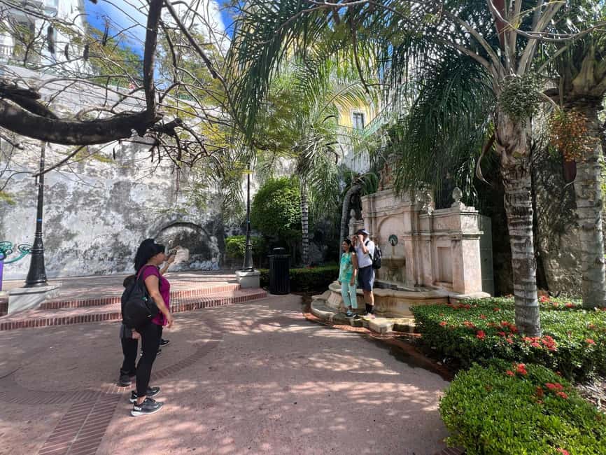 imagen n.º 2 de Viejo San Juan: tour a pie con compras y traslado al hotel actividad en San Juan, subida por el proveedor