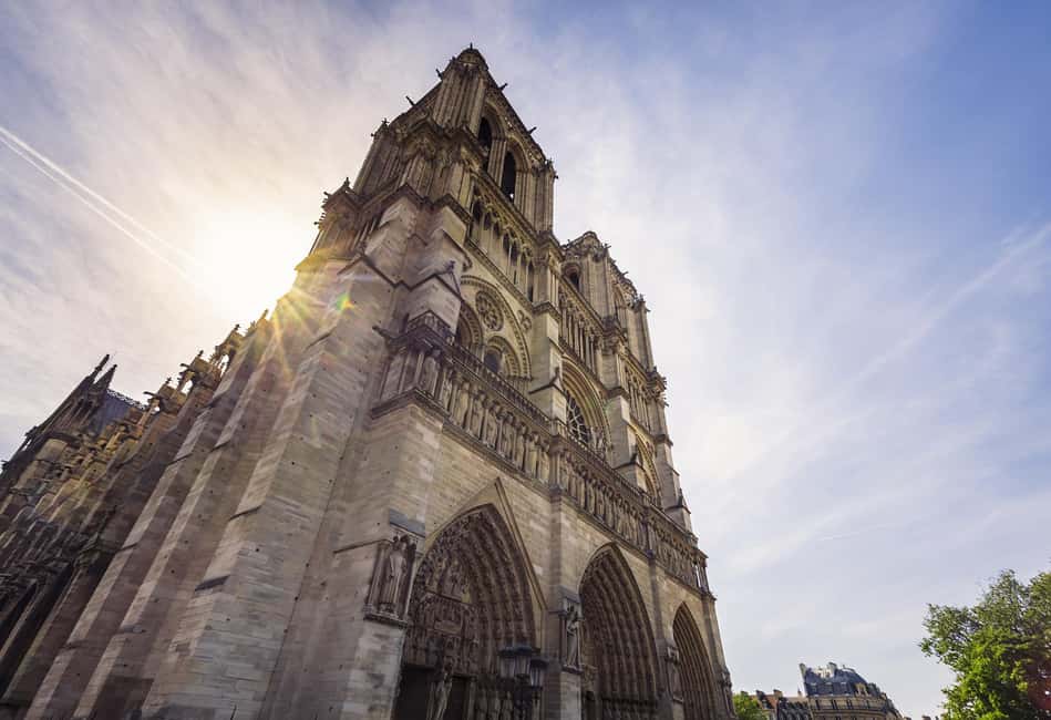 Image N°2 de Paris : Visite d'une jounée avec le Louvre, la Tour Eiffel et Notre Dame activité à Paris, publiée par le prestataire