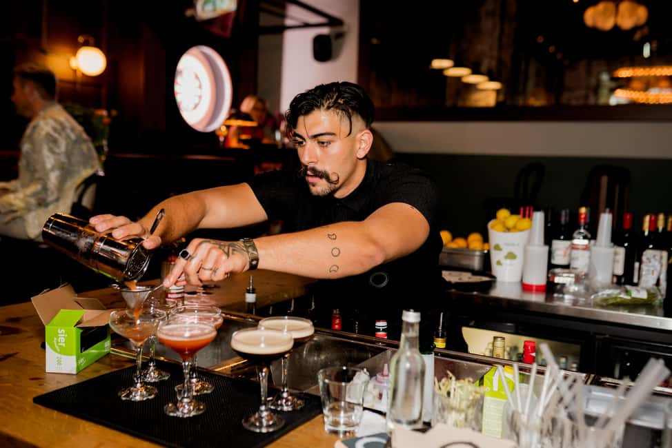 billede nr.2 af aktiviteten Rotterdam centrum: Cocktail Bar Byvandring - Selvstændig guidet i Amsterdam, uploadet af udbyder
