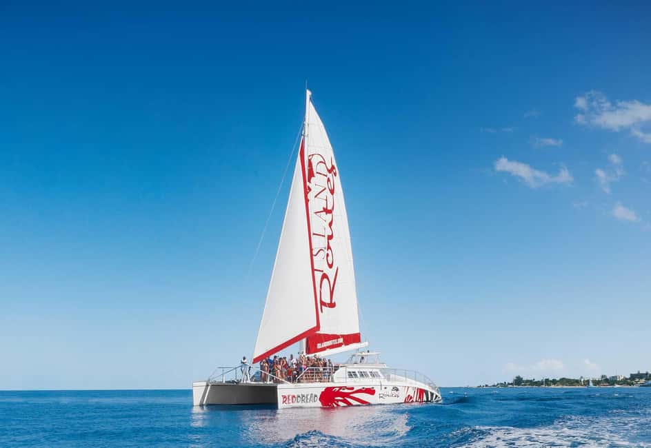 imagem n.6 de Montego Bay: cruzeiro de catamarã Reggae Sunset atividade em Montego Bay, carregada pelo fornecedor