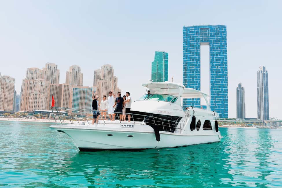 Bild Nr. 24 von Dubai Marina: Yacht-Tour mit optionalem Frühstück oder BBQ Aktivität in Dubai, hochgeladen vom Anbieter