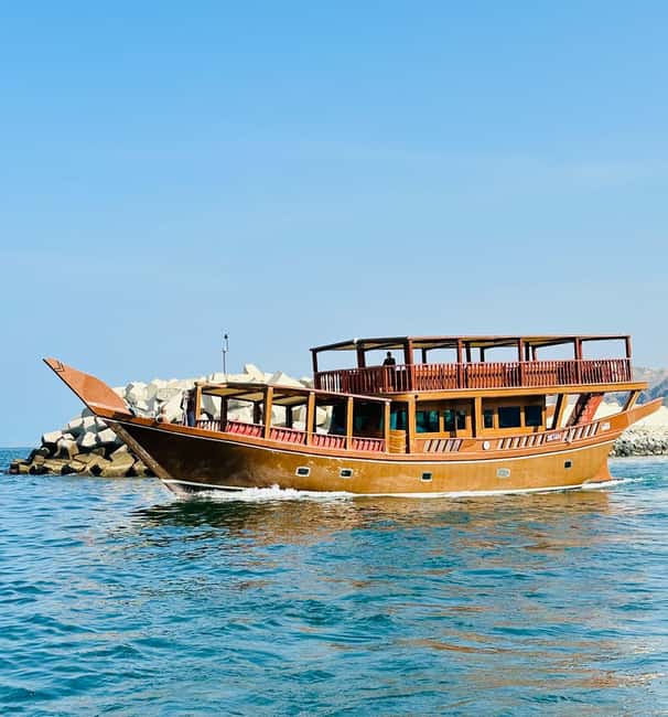 Immagine nº 2 di Muscat - Crociera costiera e al tramonto in dhow omanita (2 ore) attività a Mascate, caricata dal fornitore