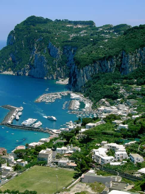 image n.15 of Capri private boat tour from sorrento on Gozzo 35 activity in Anacapri, uploaded by supplier