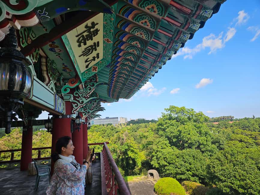 image n.20 of Jeju Island: Full-Day SouthWest Bus Tour with Entry Fees activity in Seogwipo-si, uploaded by supplier
