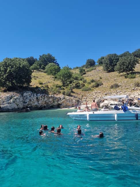 billede nr.7 af aktiviteten Sarande: Bådtur til Krorez med snorkling, drikkevarer og svømning i Himarë, uploadet af udbyder