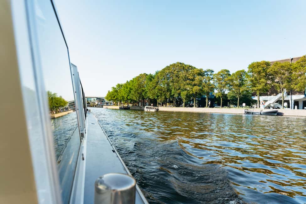 image n.10 of Amsterdam: City Centre Canal Cruise & Free Dutch Stroopwafel activity in Amsterdam, uploaded by supplier