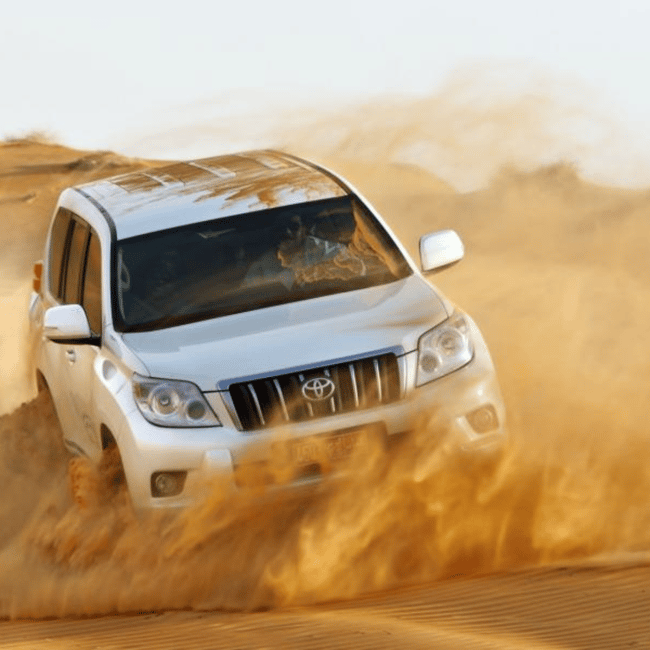 Immagine nº 5 di Muscat: tour di un giorno nel deserto di Wahiba Sands e Wadi Bani Khalid attività a Regione al-Sharqiyya, caricata dal fornitore