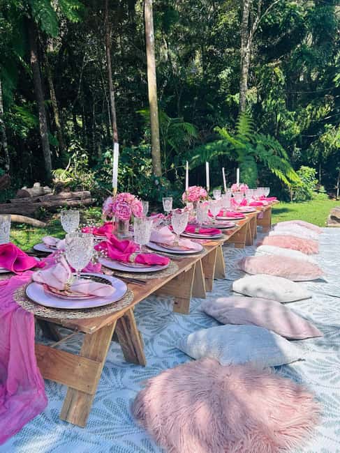 image n.1 of Airlie Beach - Luxurious pop up picnic at Headlands Park activity in Airlie Beach, uploaded by supplier