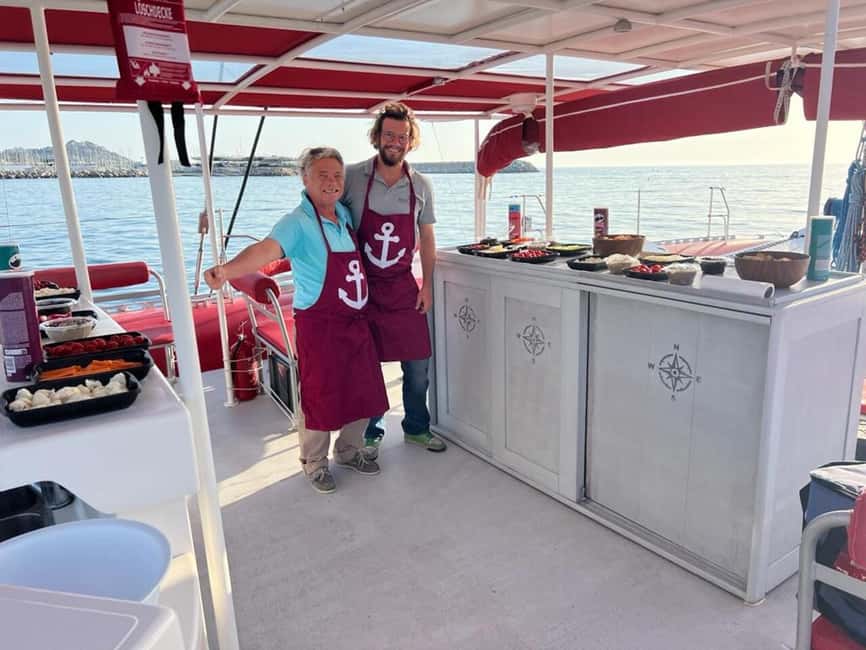 imagen n.º 2 de Marsella : Crucero en Catamarán por las Calanques con Comida y Vino actividad en Sur de Francia, subida por el proveedor