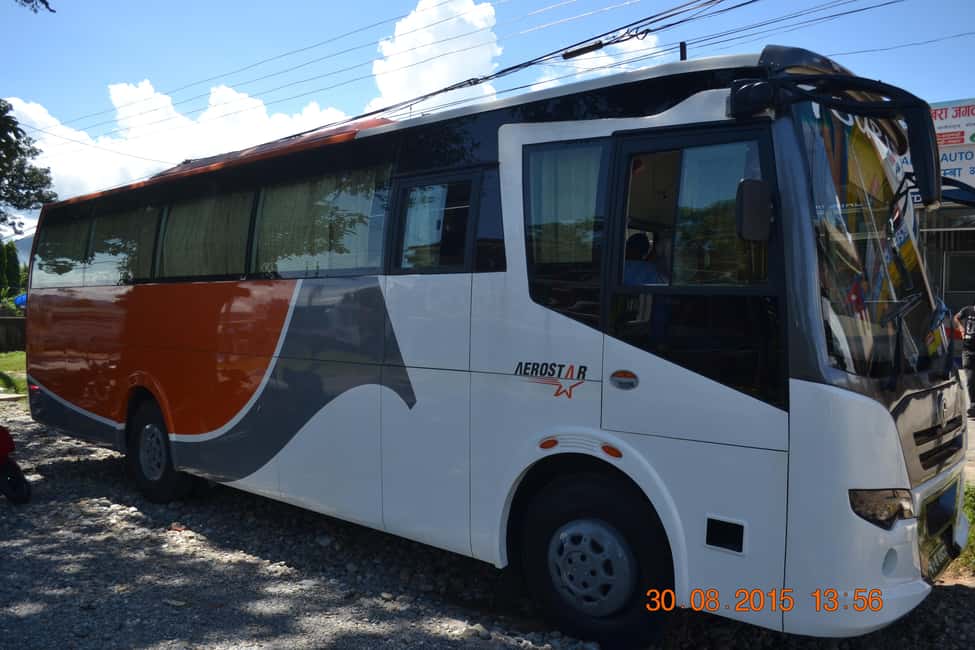 imagen n.º 2 de Katmandú: Billete de autobús turístico a/desde Pokhara actividad en Katmandú, subida por el proveedor