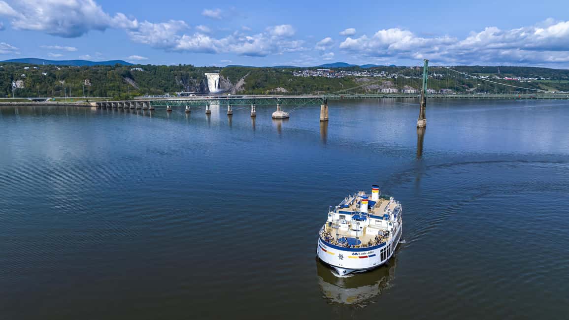 imagem n.2 de Cidade de Quebec: cruzeiro com brunch no rio ao fim de semana atividade em Província de Quebec, carregada pelo fornecedor