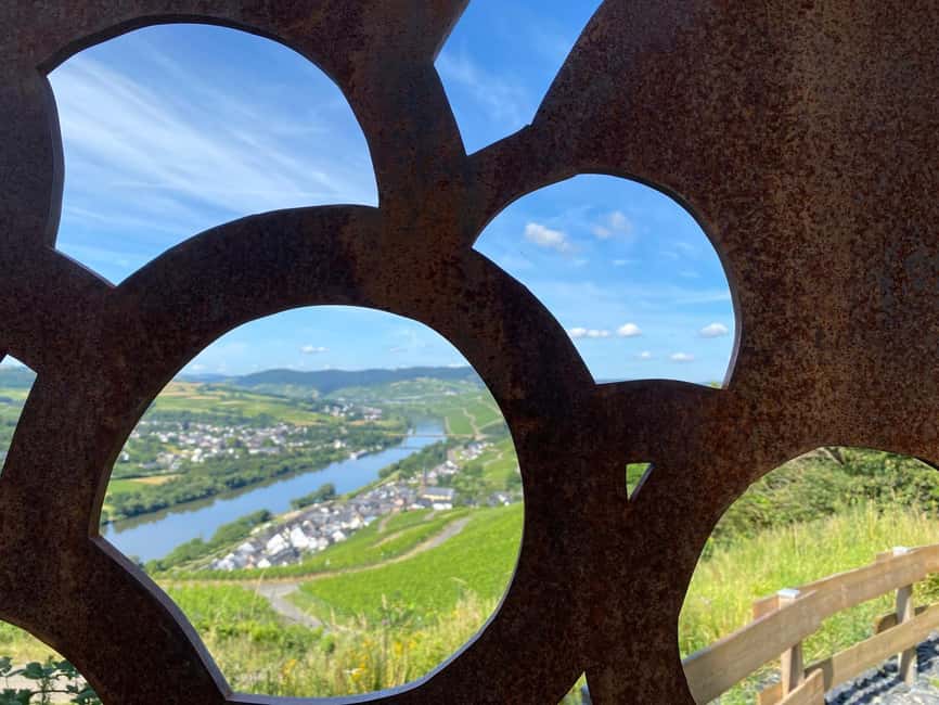 image n.4 of Lieser: covered wagon ride, the rolling wine tasting with picnic basket activity in Bernkastel-Kues, uploaded by supplier