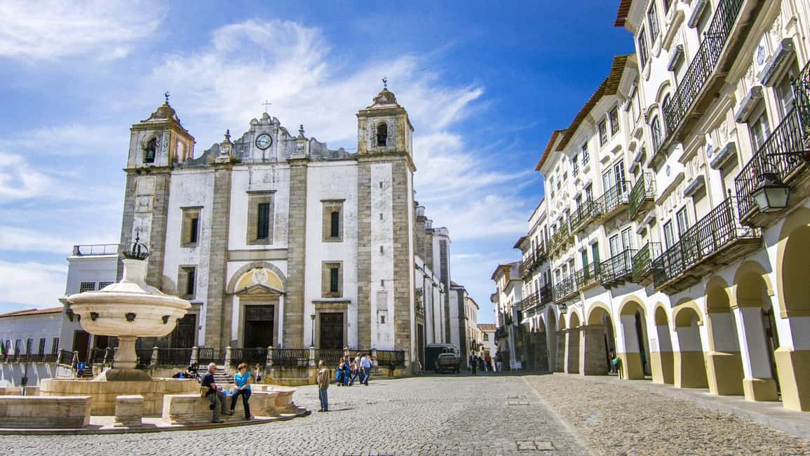 imagem n.3 de De Lisboa: Tour Évora e Monsaraz atividade em Évora, carregada pelo fornecedor