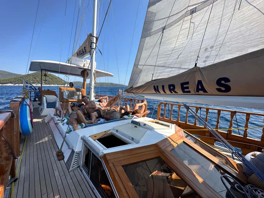 imagen n.º 8 de Skiathos : ¡Crucero en velero todo incluido con almuerzo! actividad en Islas del Egeo, subida por el proveedor