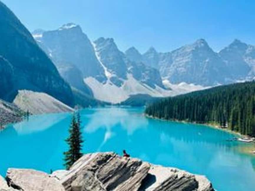 image n.5 of Calgary/Banff: Lake Louise, Moraine & Emerald Shared Shuttle activity in British Columbia, uploaded by supplier