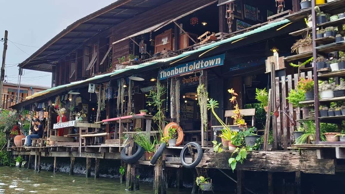 image n.5 of 2 Hours Private Bangkok Canal Boat Tour by Long-Tail Boat activity in Bangkok, uploaded by supplier