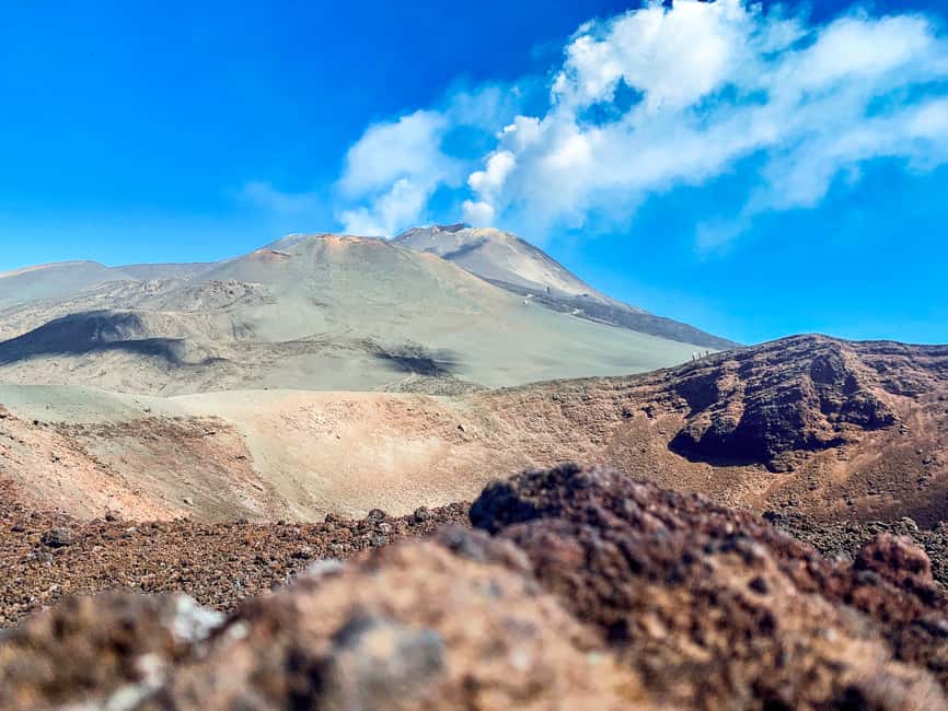 afbeelding n.13 van De Etna: Trek naar 3000m met kabelbaan en jeep activiteit in Catania, geüpload door aanbieder