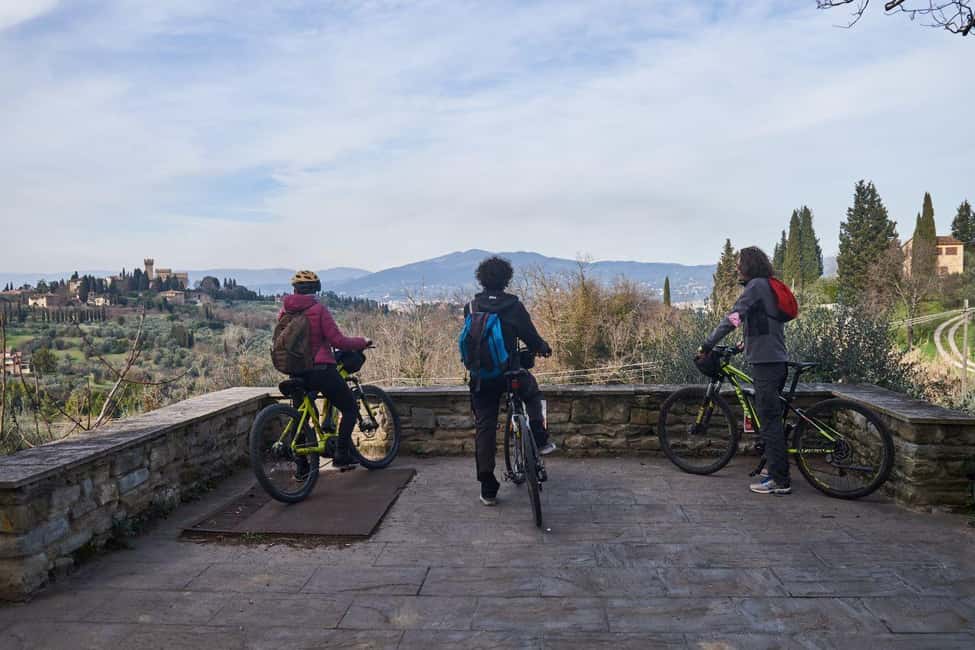Immagine nº 2 di Firenze: Tour di mezza giornata in e-bike della campagna toscana con vino attività a Firenze, caricata dal fornitore