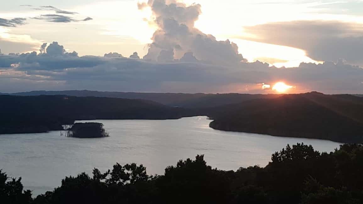 afbeelding n.4 van Flores: Yaxha Gedeelde Zonsondergang Tour met Vervoer & Gids activiteit in Flores, Guatemala, geüpload door aanbieder